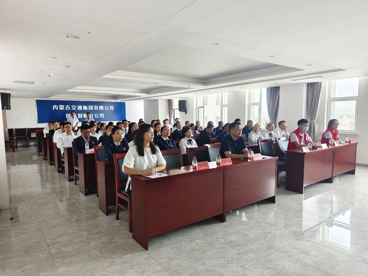 女人与公狍交酡女免费