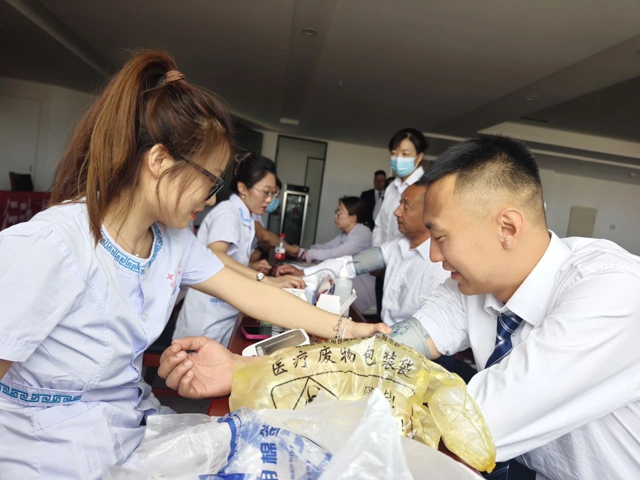 女人与公狍交酡女免费