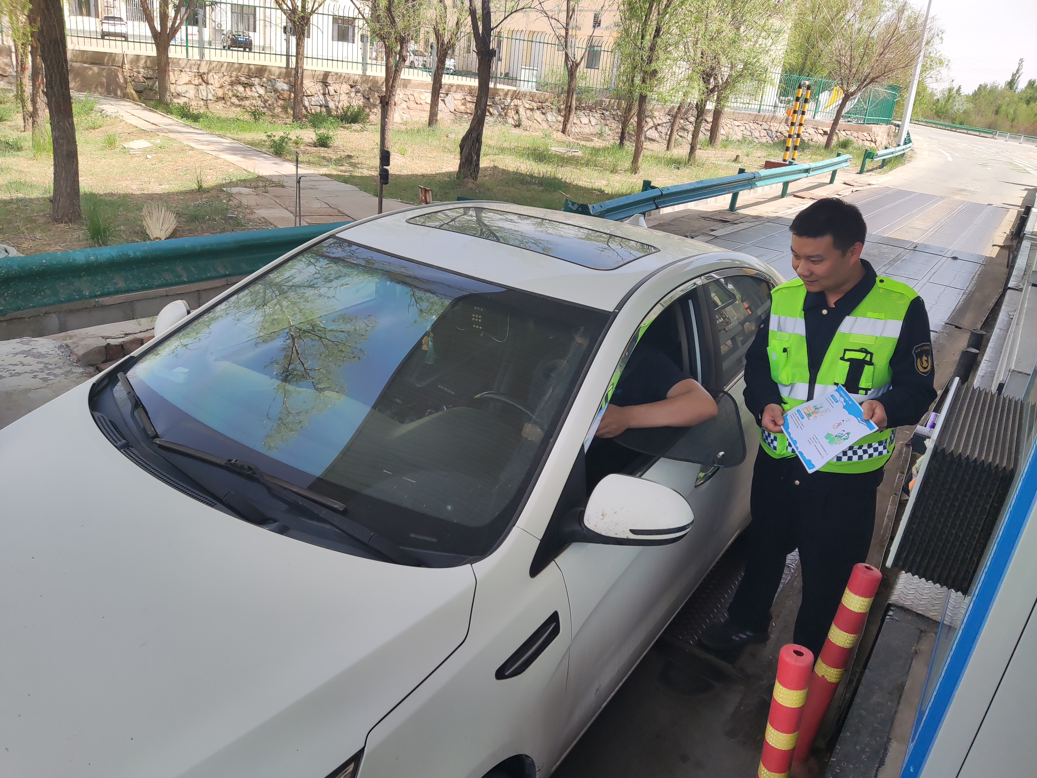 女人与公狍交酡女免费