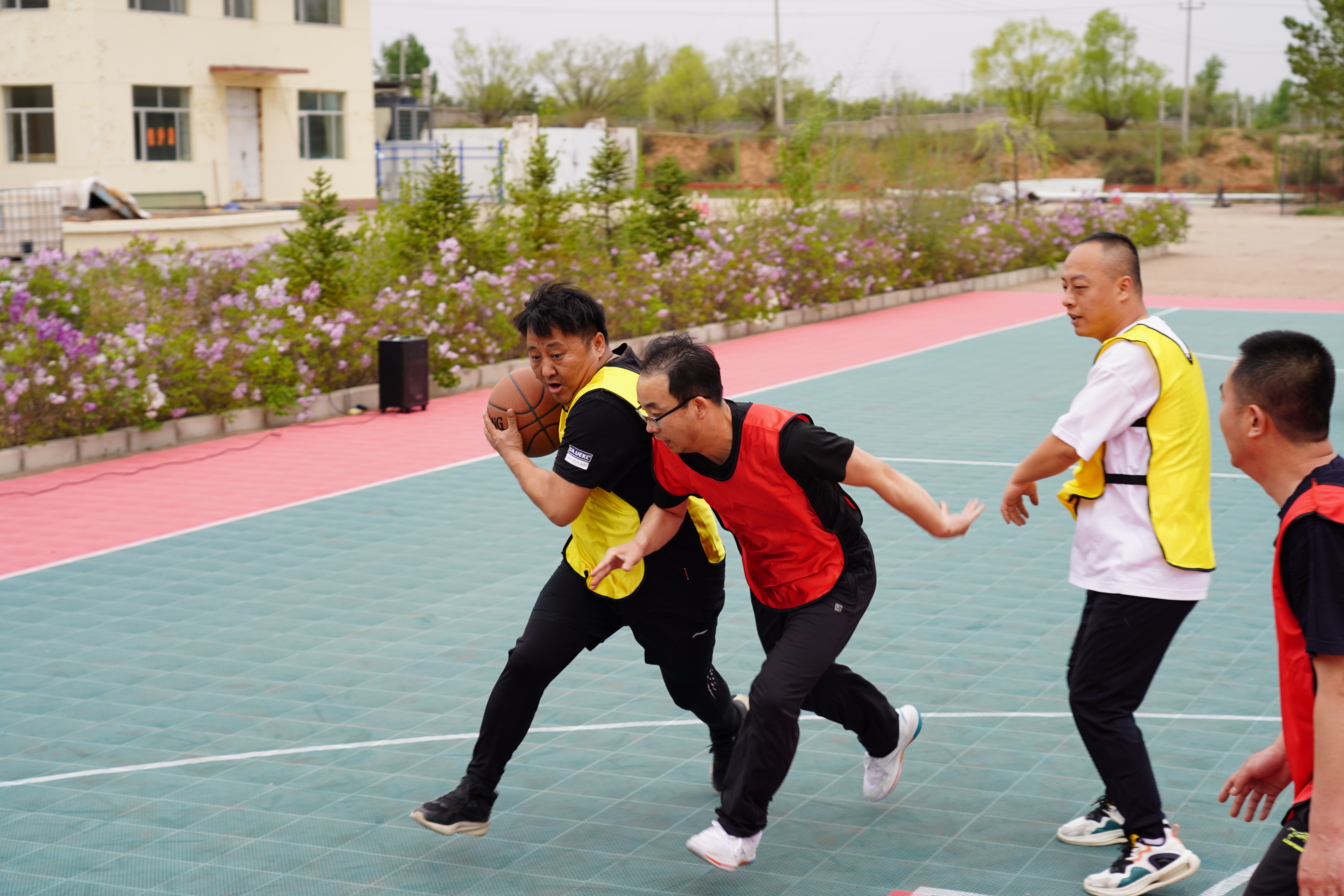 女人与公狍交酡女免费