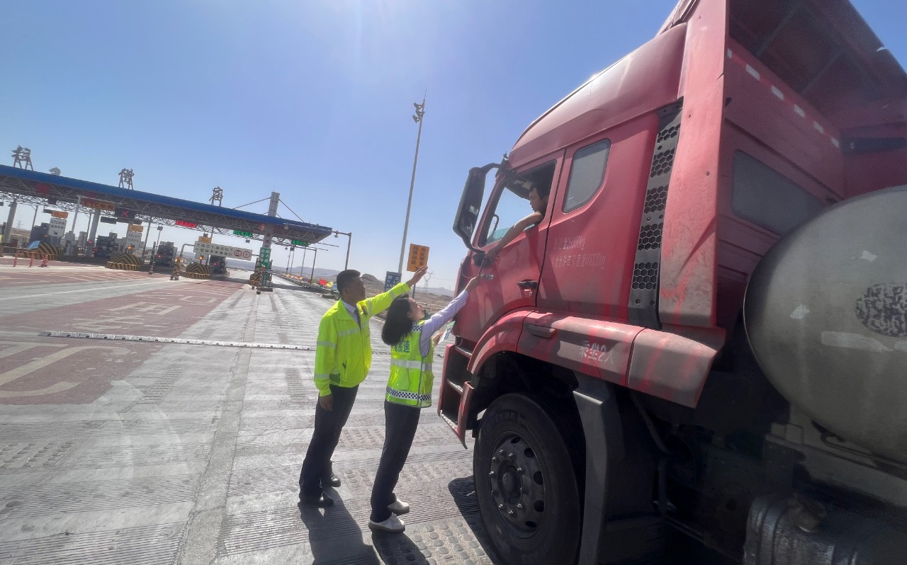 女人与公狍交酡女免费