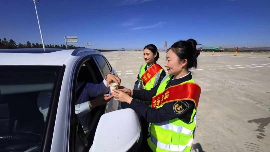 女人与公狍交酡女免费