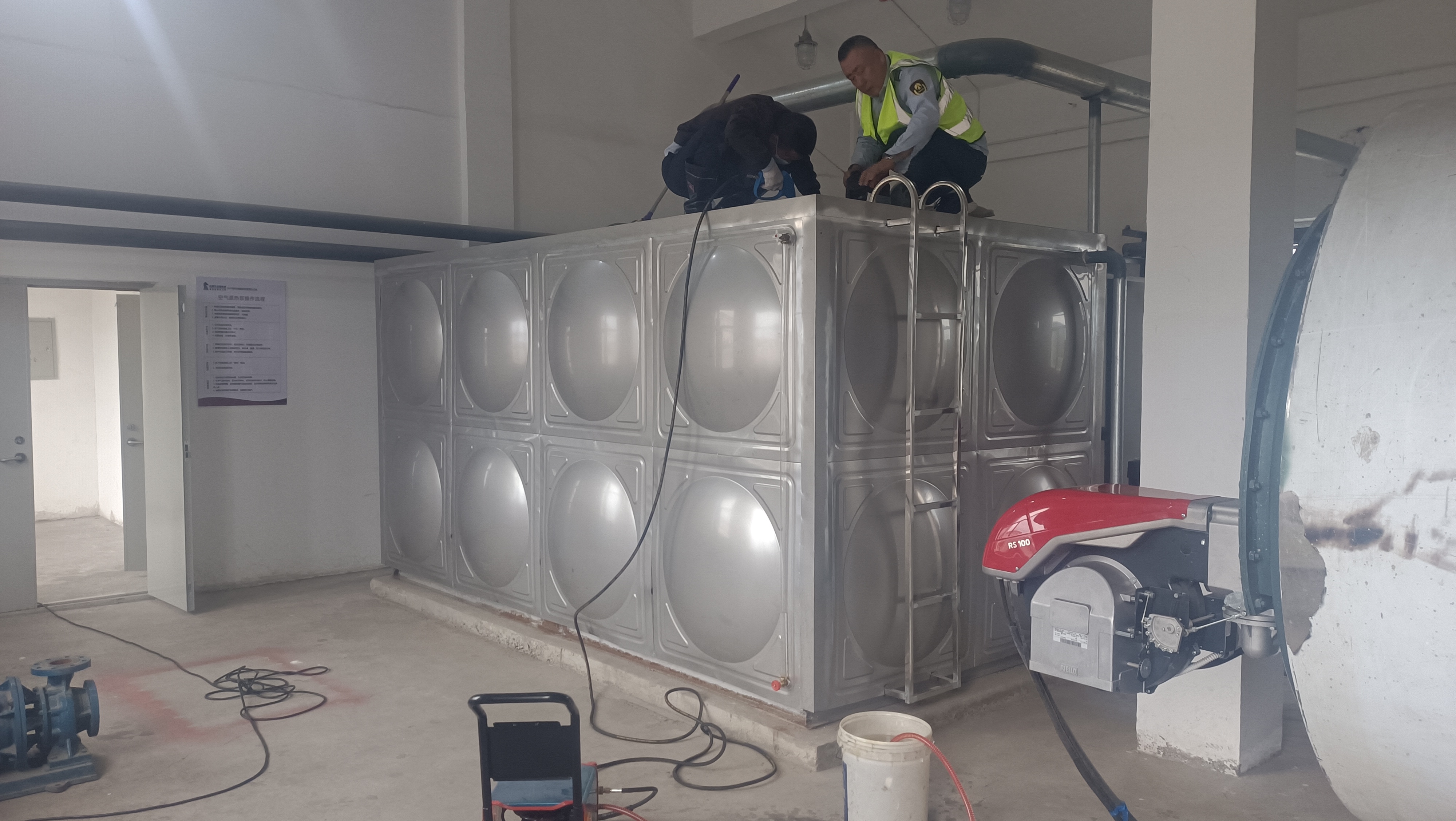 女人与公狍交酡女免费