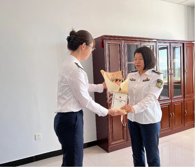 女人与公狍交酡女免费