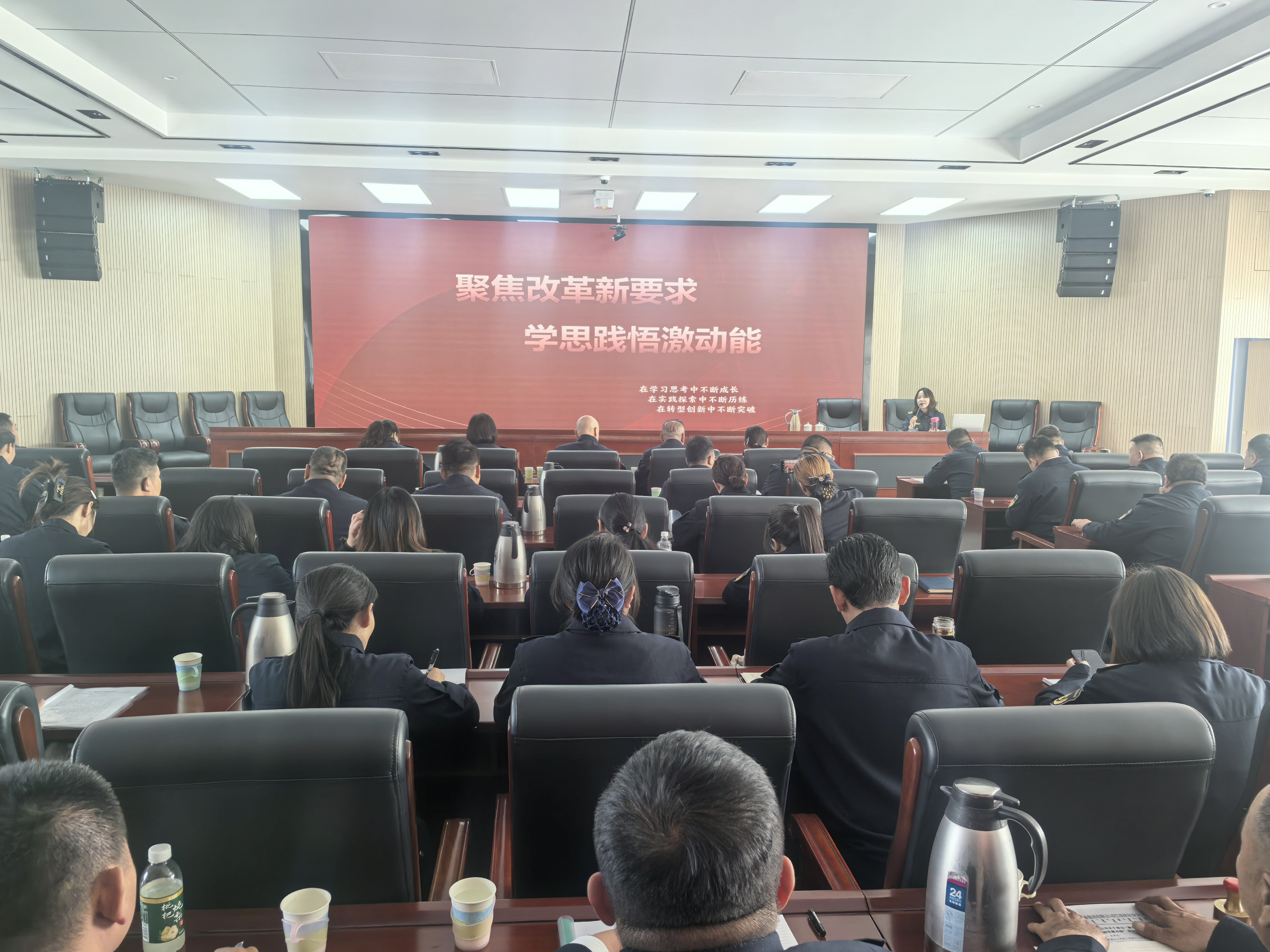 女人与公狍交酡女免费