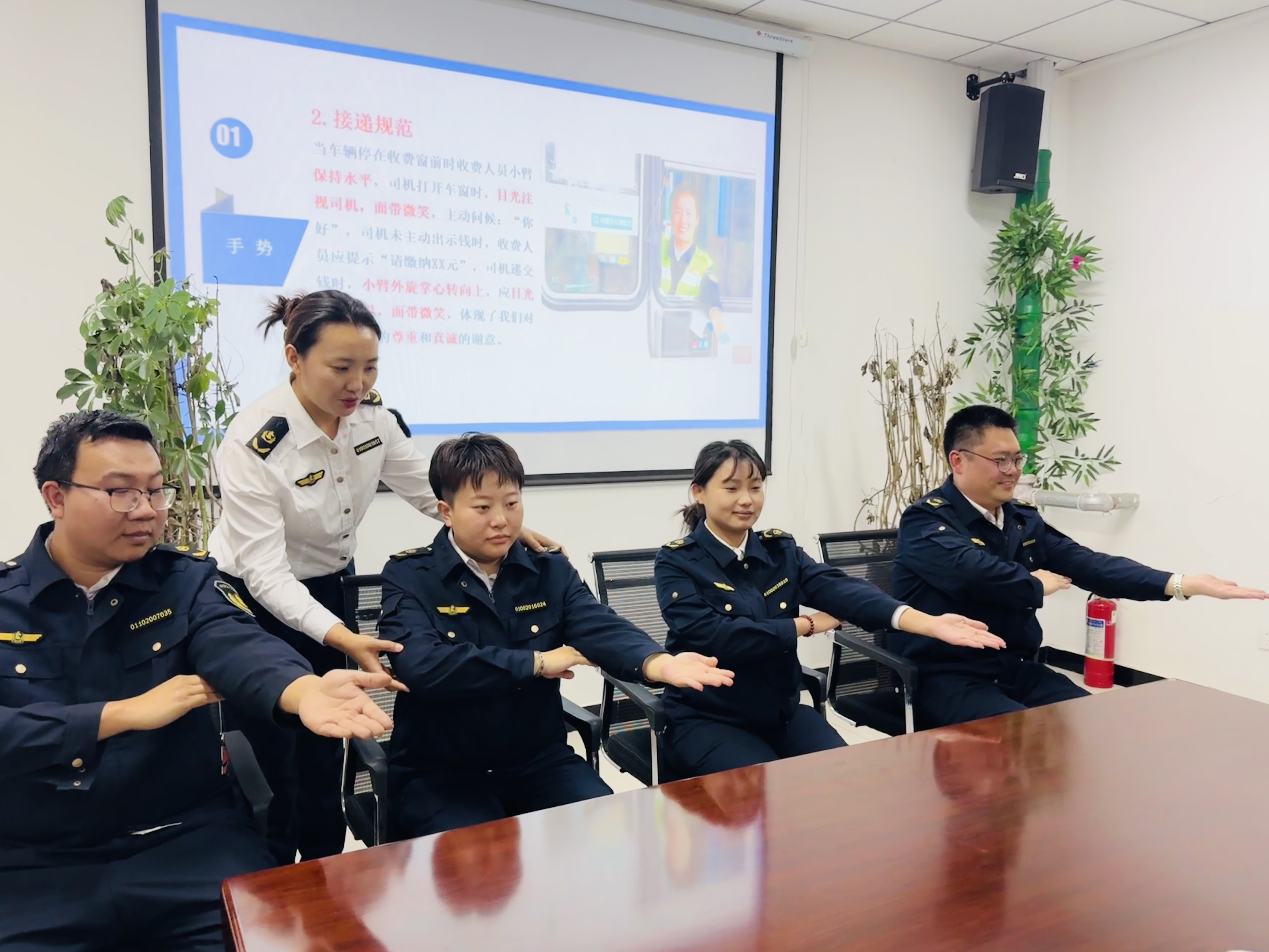 女人与公狍交酡女免费