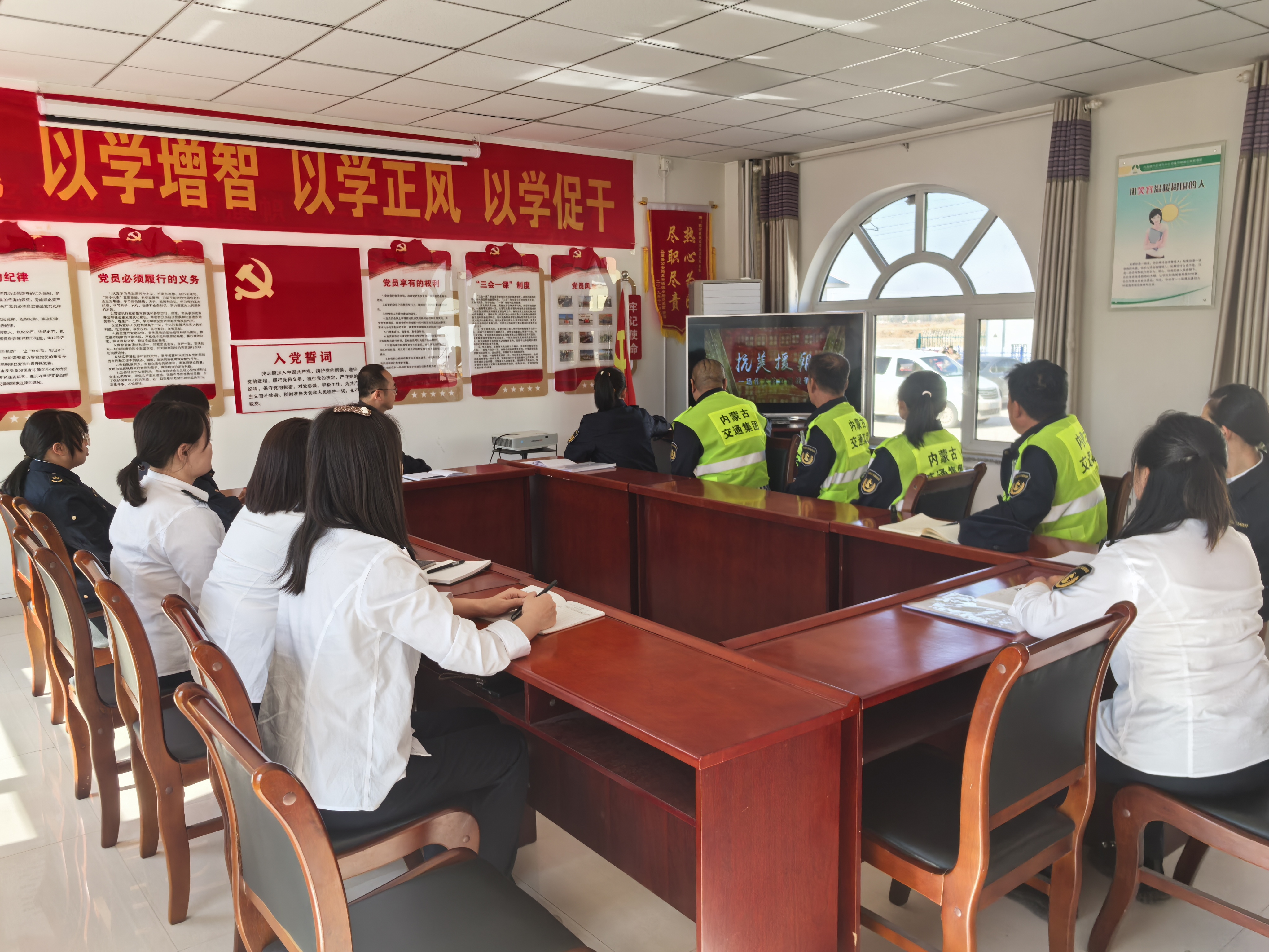 女人与公狍交酡女免费