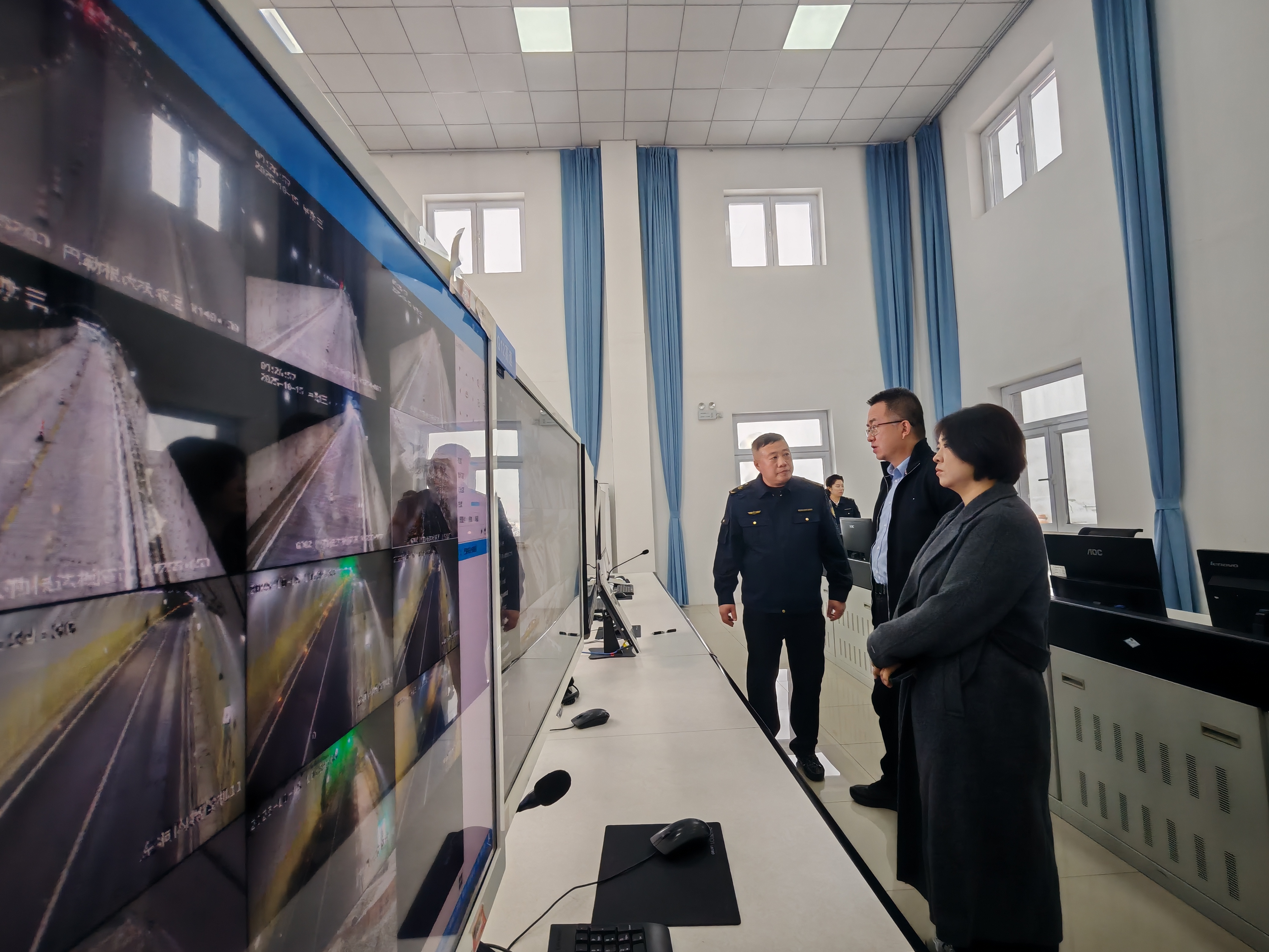 女人与公狍交酡女免费