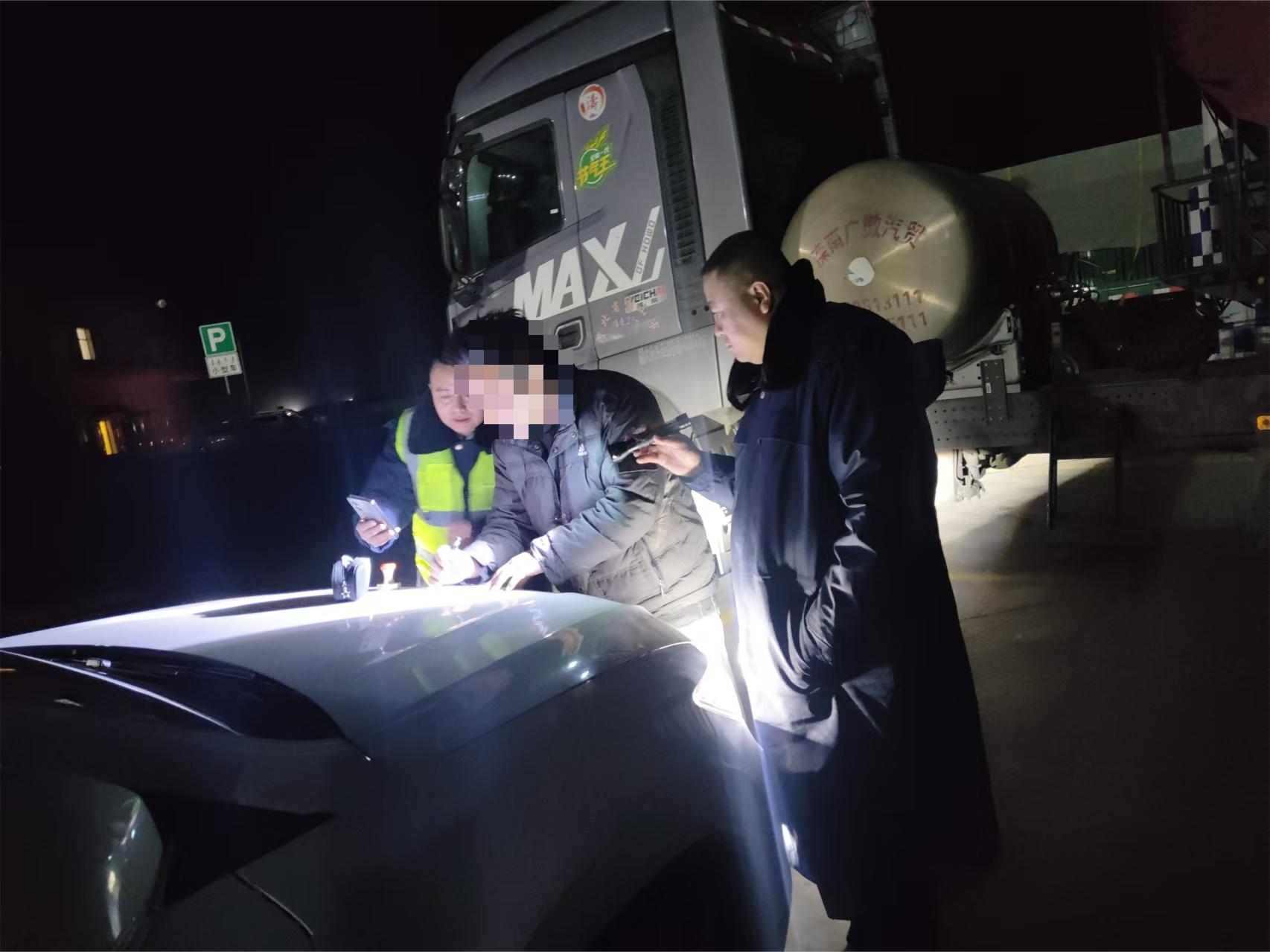 女人与公狍交酡女免费