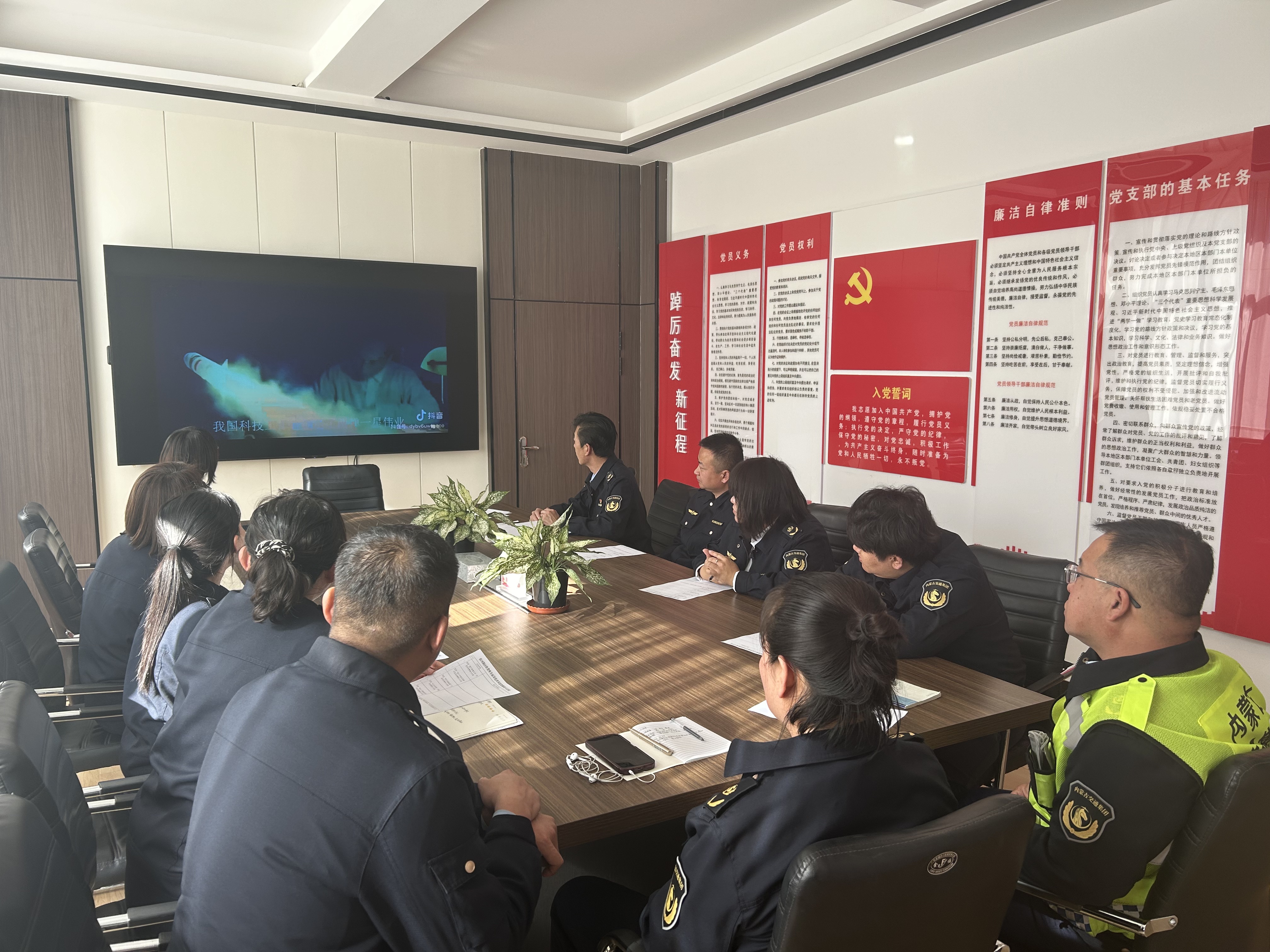 女人与公狍交酡女免费