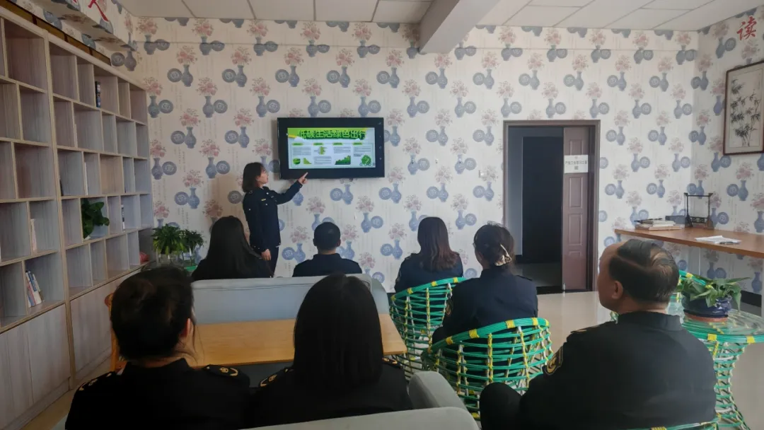 女人与公狍交酡女免费