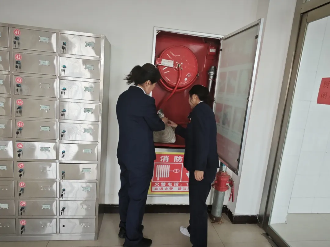 女人与公狍交酡女免费