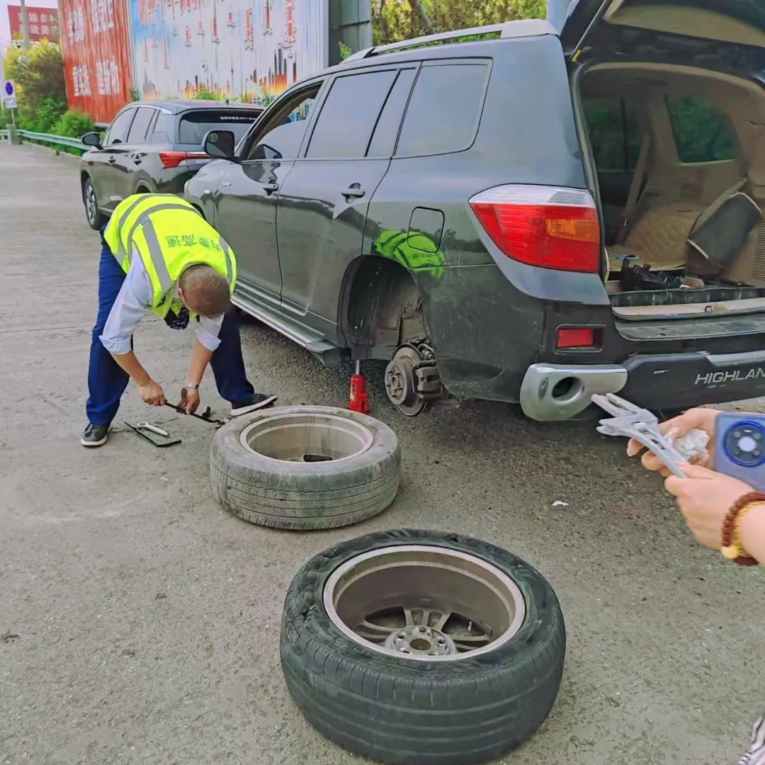 女人与公狍交酡女免费