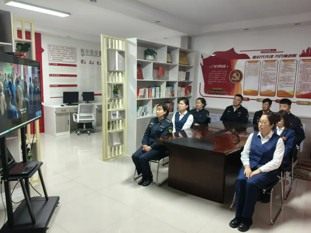 女人与公狍交酡女免费