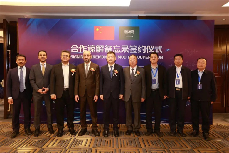 女人与公狍交酡女免费