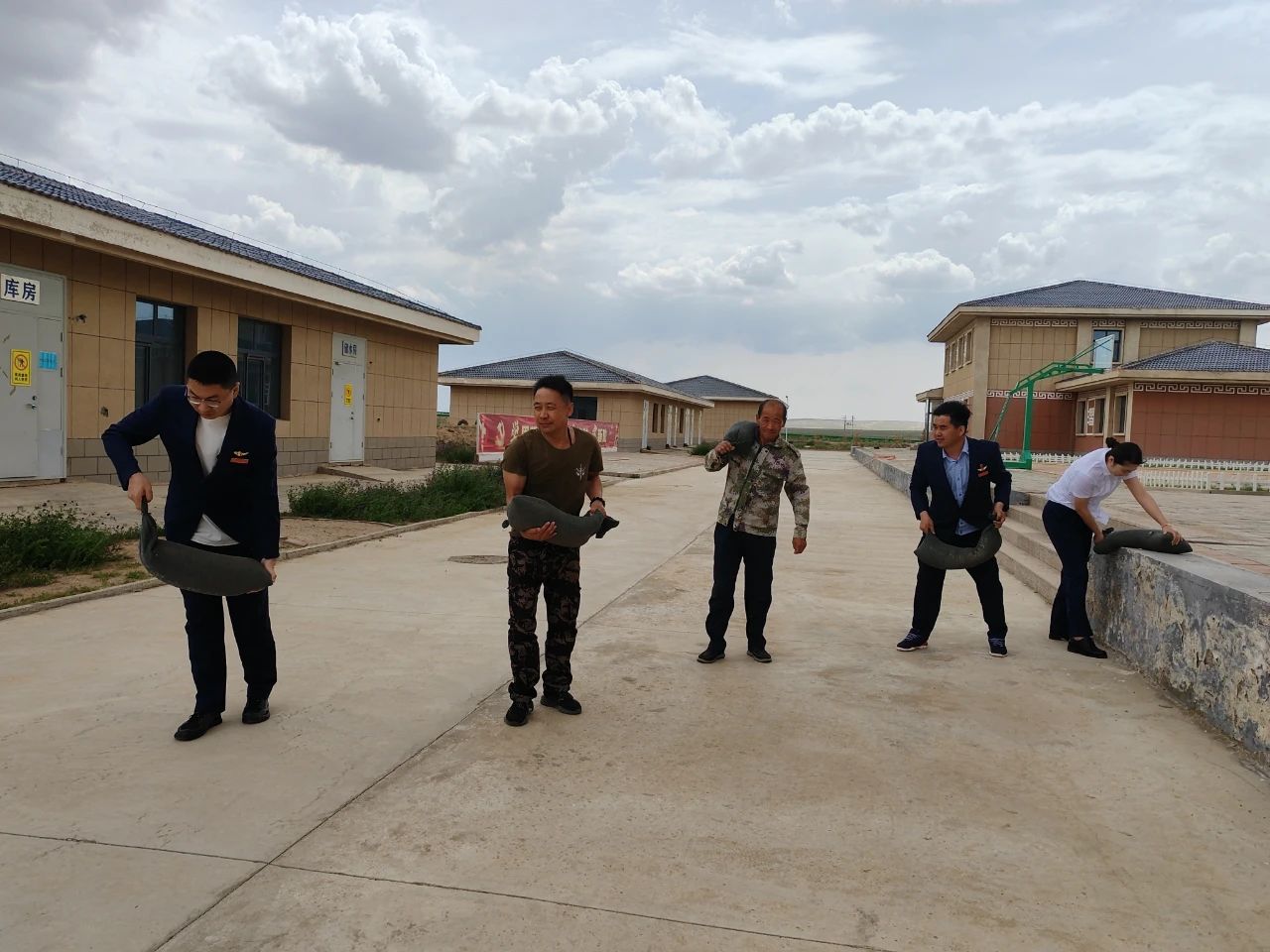 女人与公狍交酡女免费