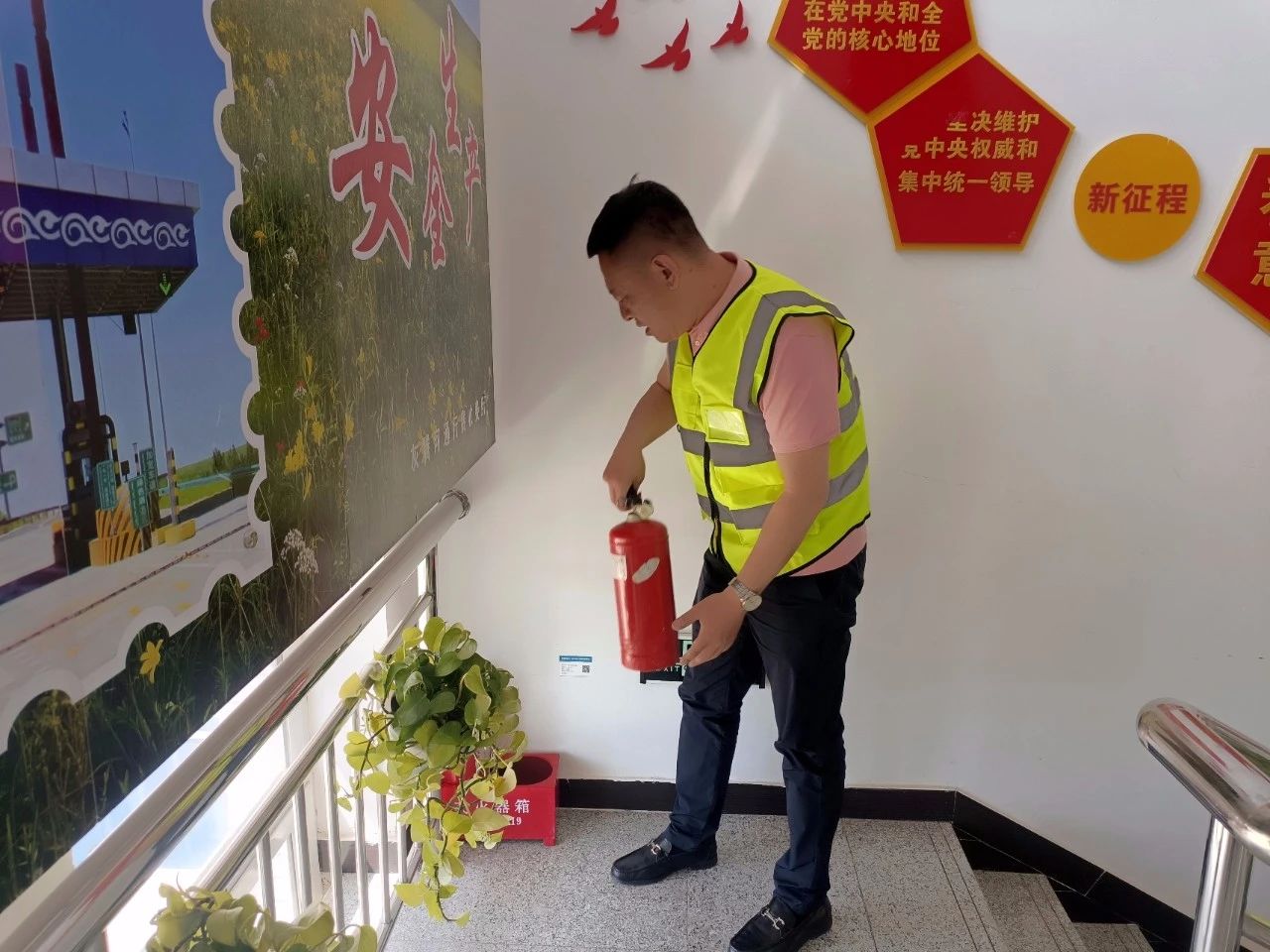 女人与公狍交酡女免费