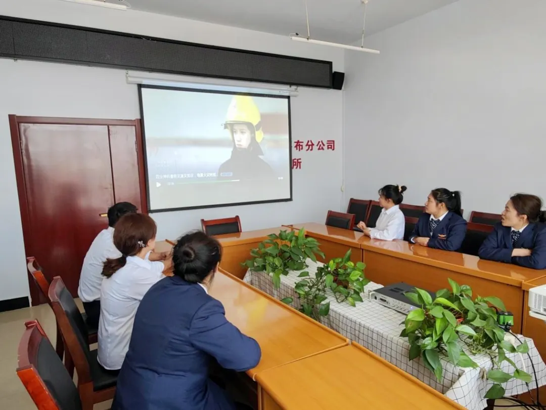 女人与公狍交酡女免费