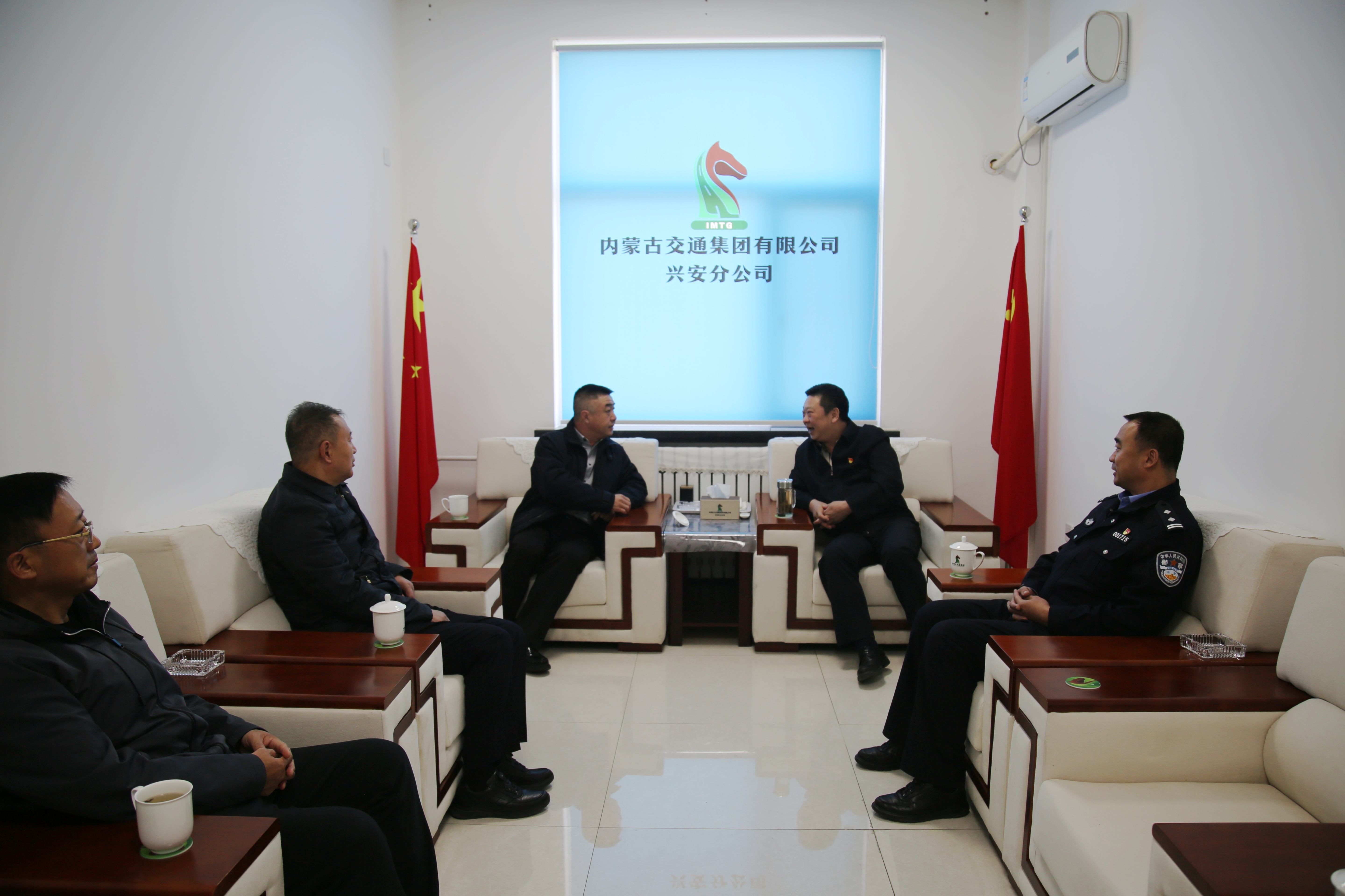 女人与公狍交酡女免费