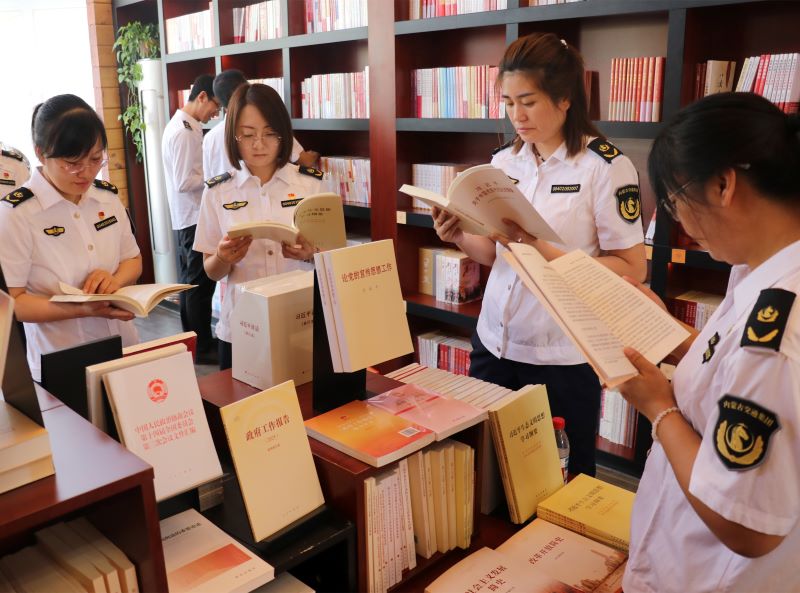 女人与公狍交酡女免费