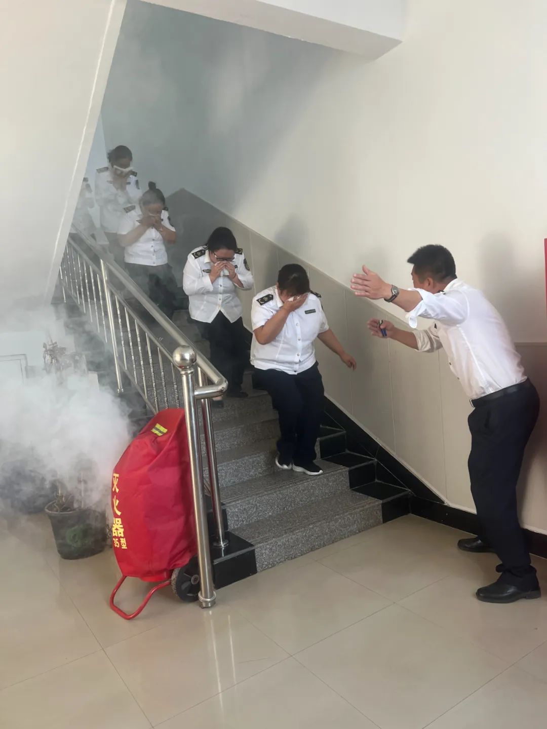 女人与公狍交酡女免费