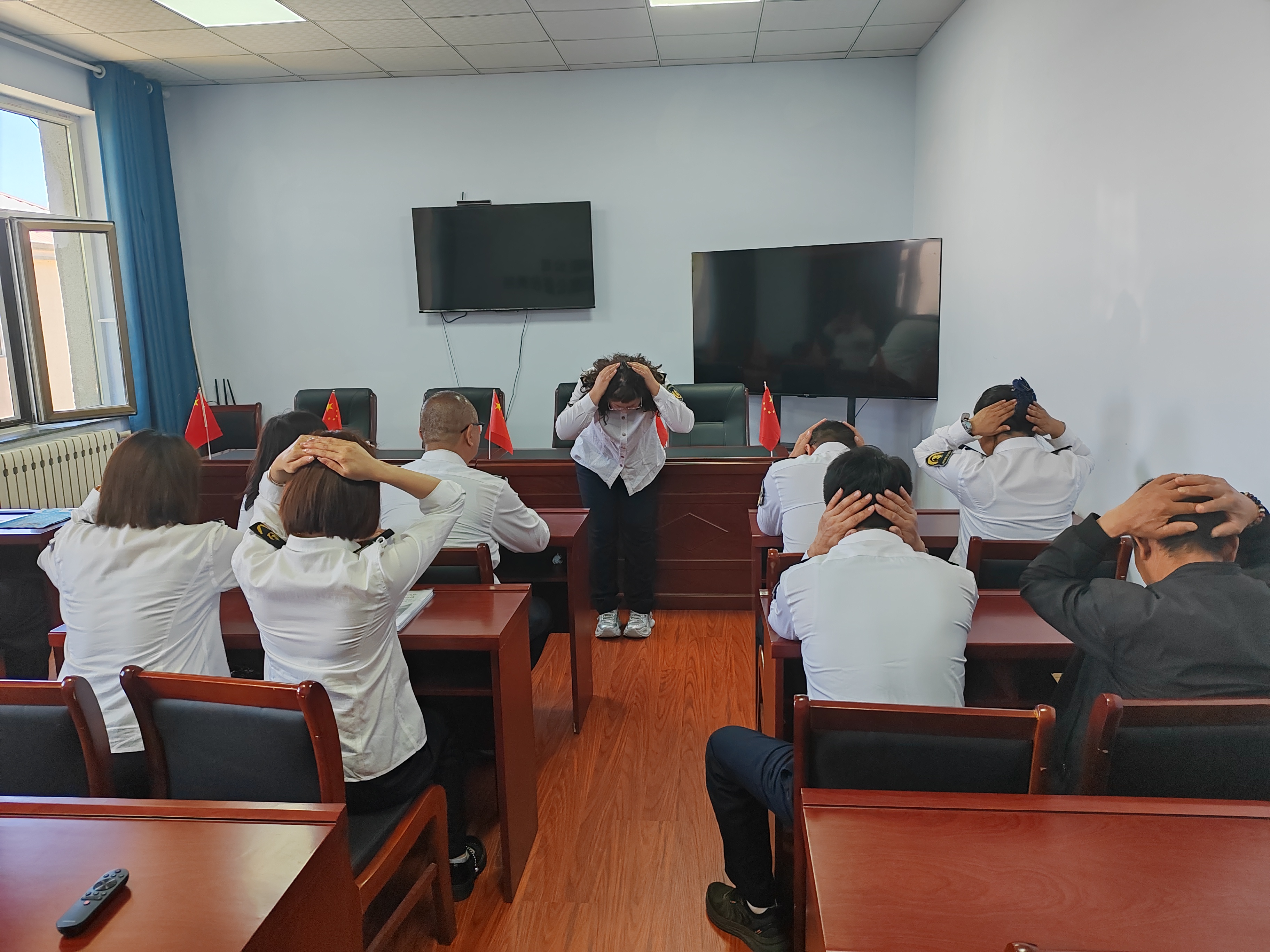 女人与公狍交酡女免费