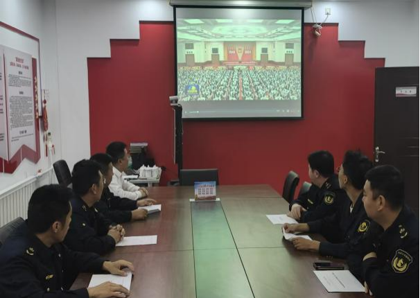 女人与公狍交酡女免费