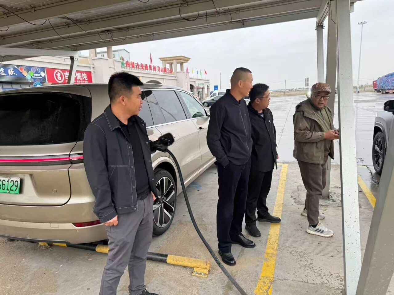 女人与公狍交酡女免费