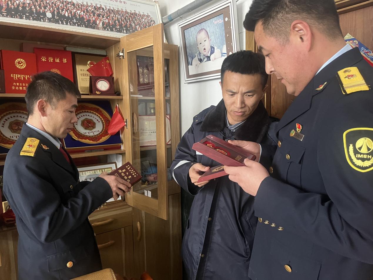 女人与公狍交酡女免费