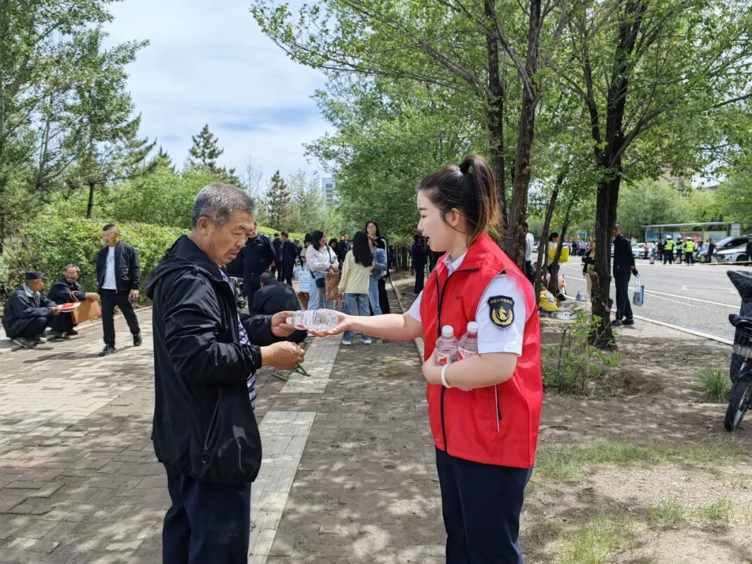 女人与公狍交酡女免费