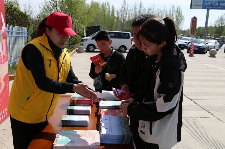 女人与公狍交酡女免费