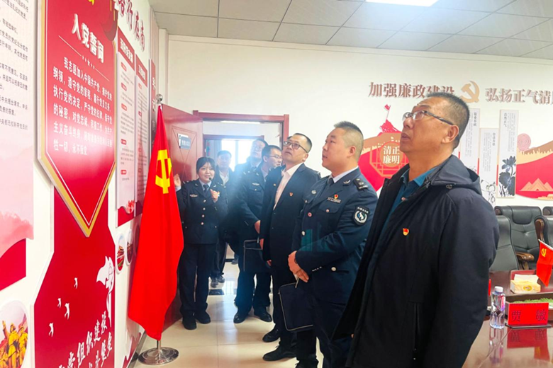 女人与公狍交酡女免费