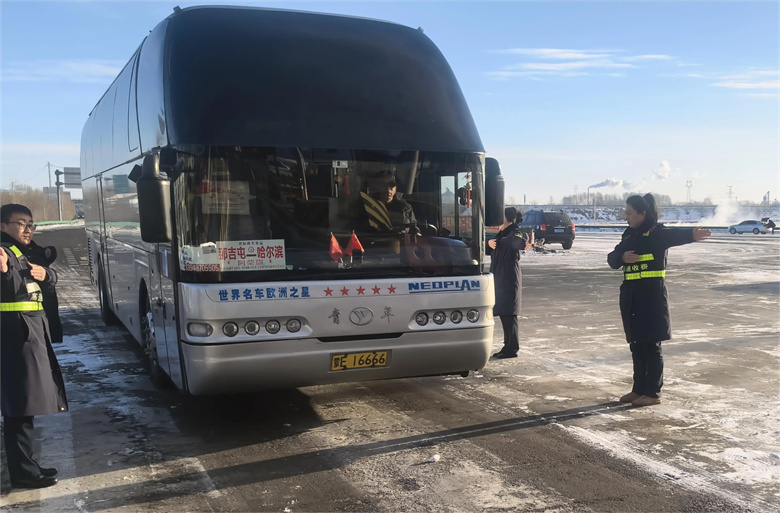 女人与公狍交酡女免费