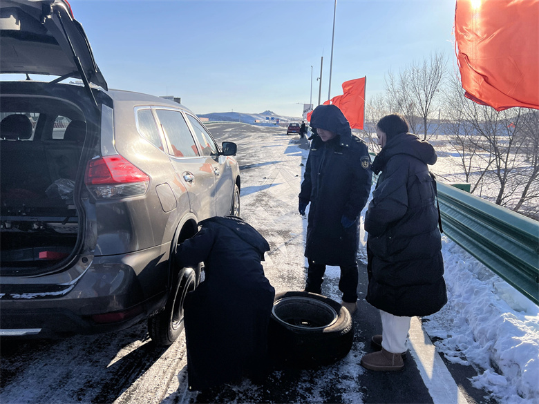 女人与公狍交酡女免费