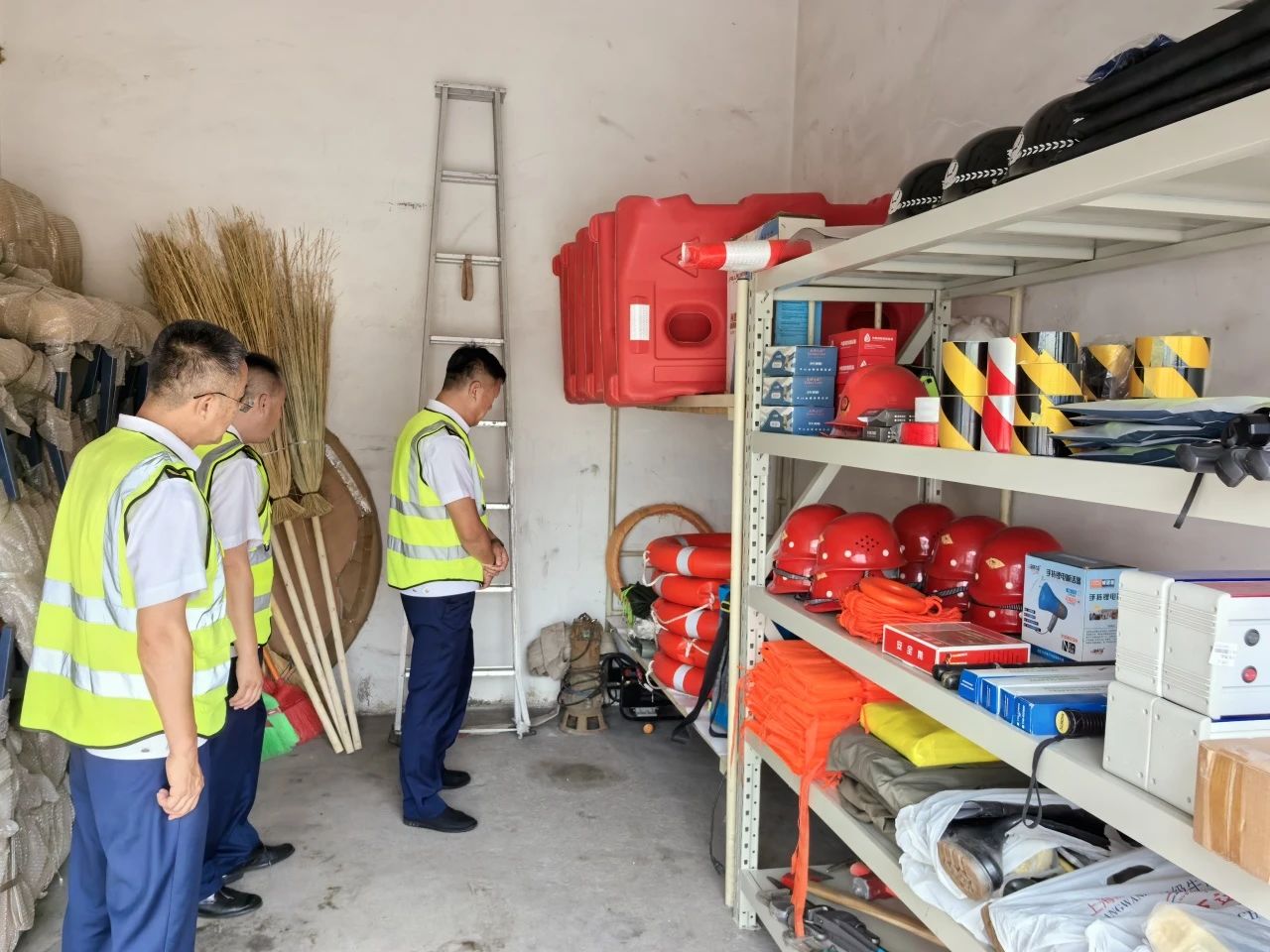 女人与公狍交酡女免费