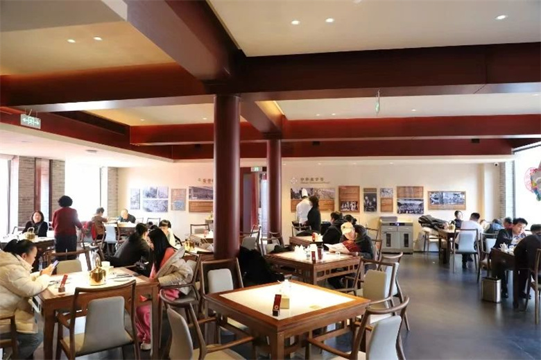 女人与公狍交酡女免费