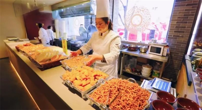 女人与公狍交酡女免费