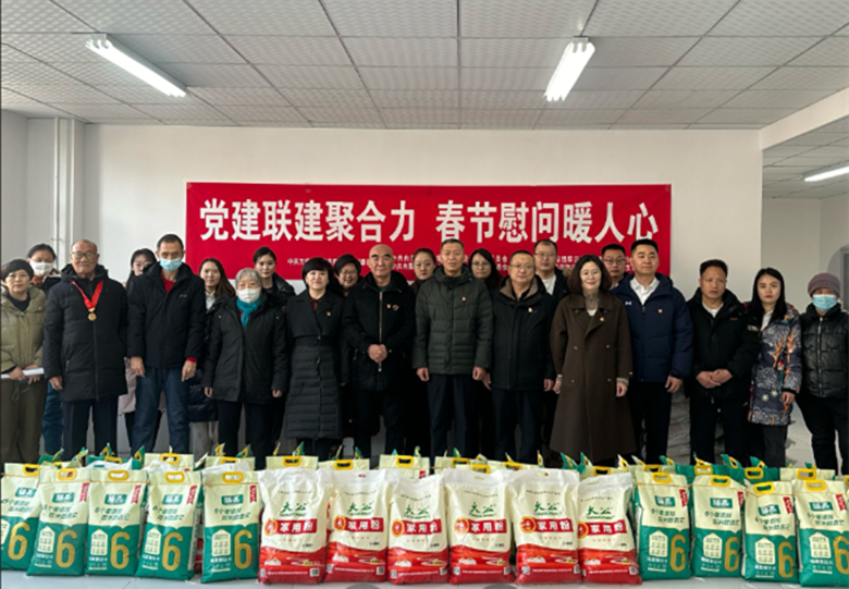 女人与公狍交酡女免费