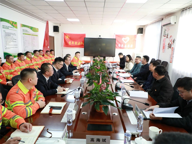 女人与公狍交酡女免费