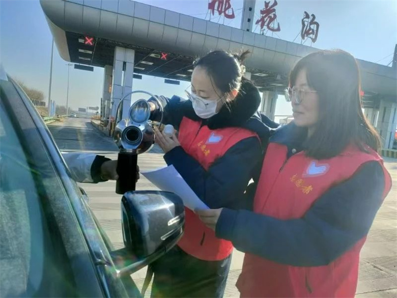 女人与公狍交酡女免费