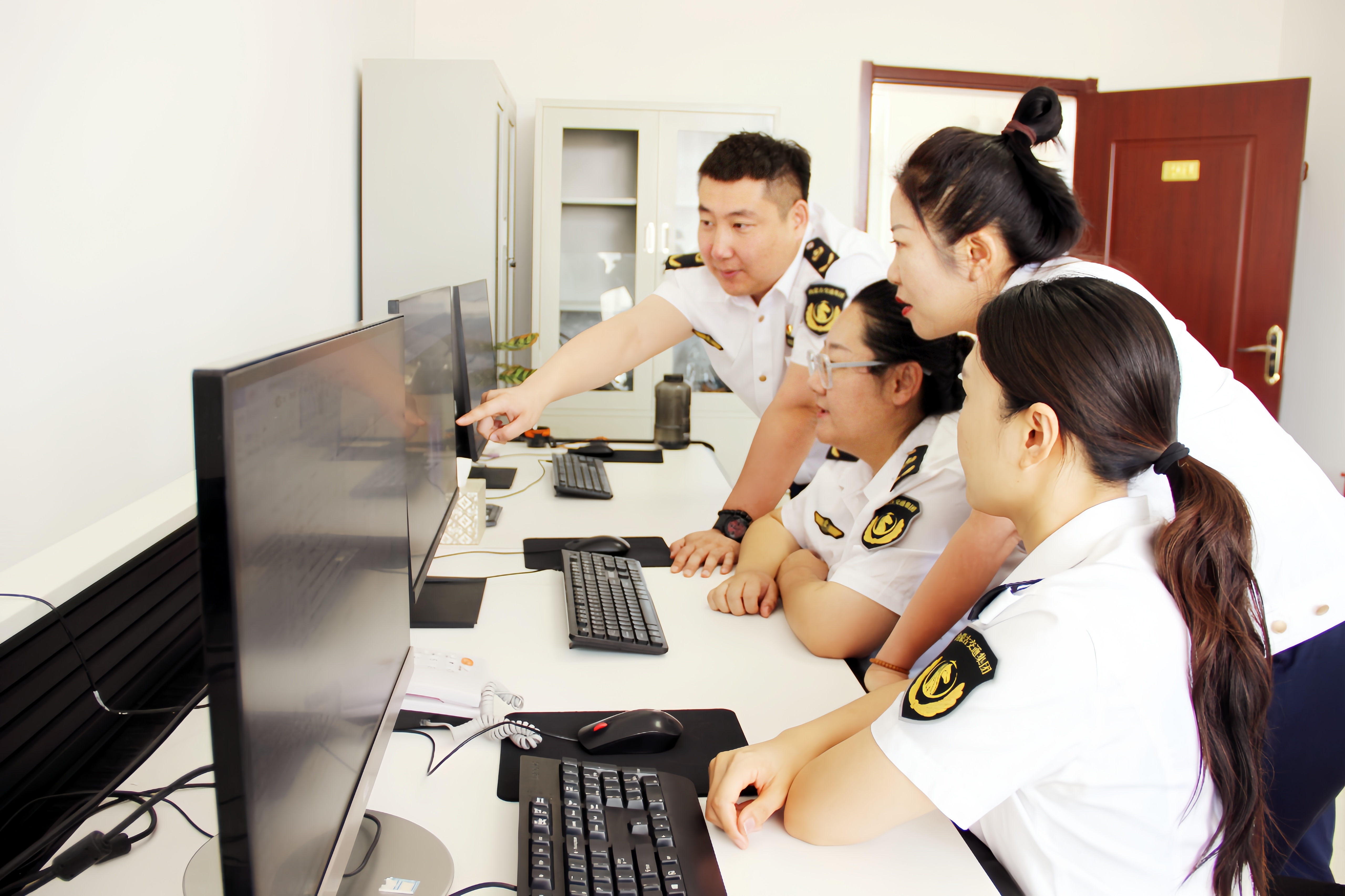 女人与公狍交酡女免费