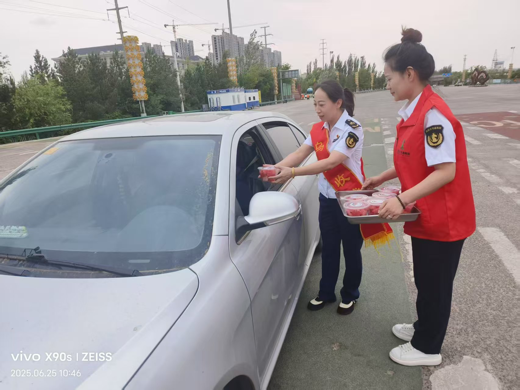 女人与公狍交酡女免费