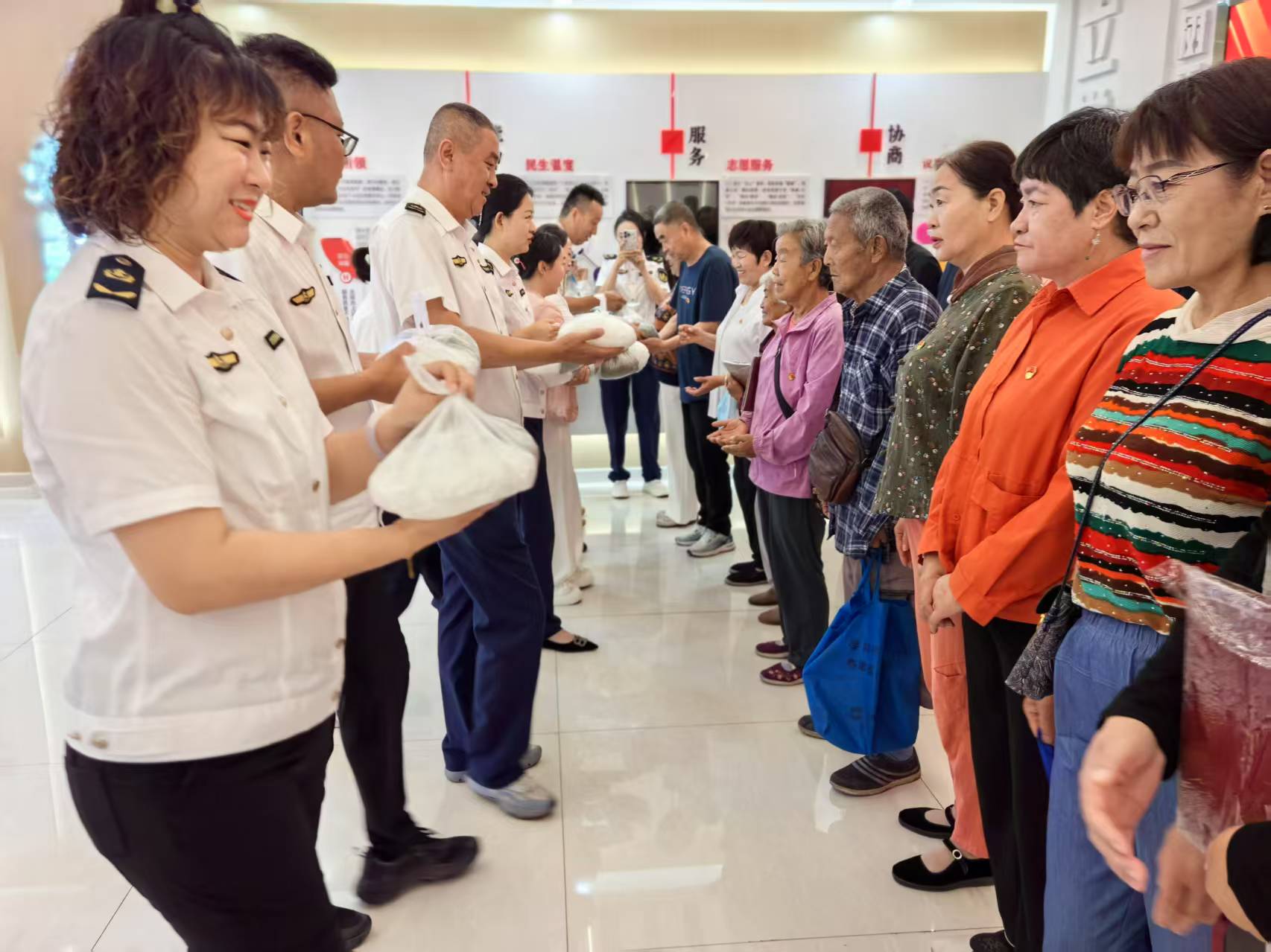 女人与公狍交酡女免费