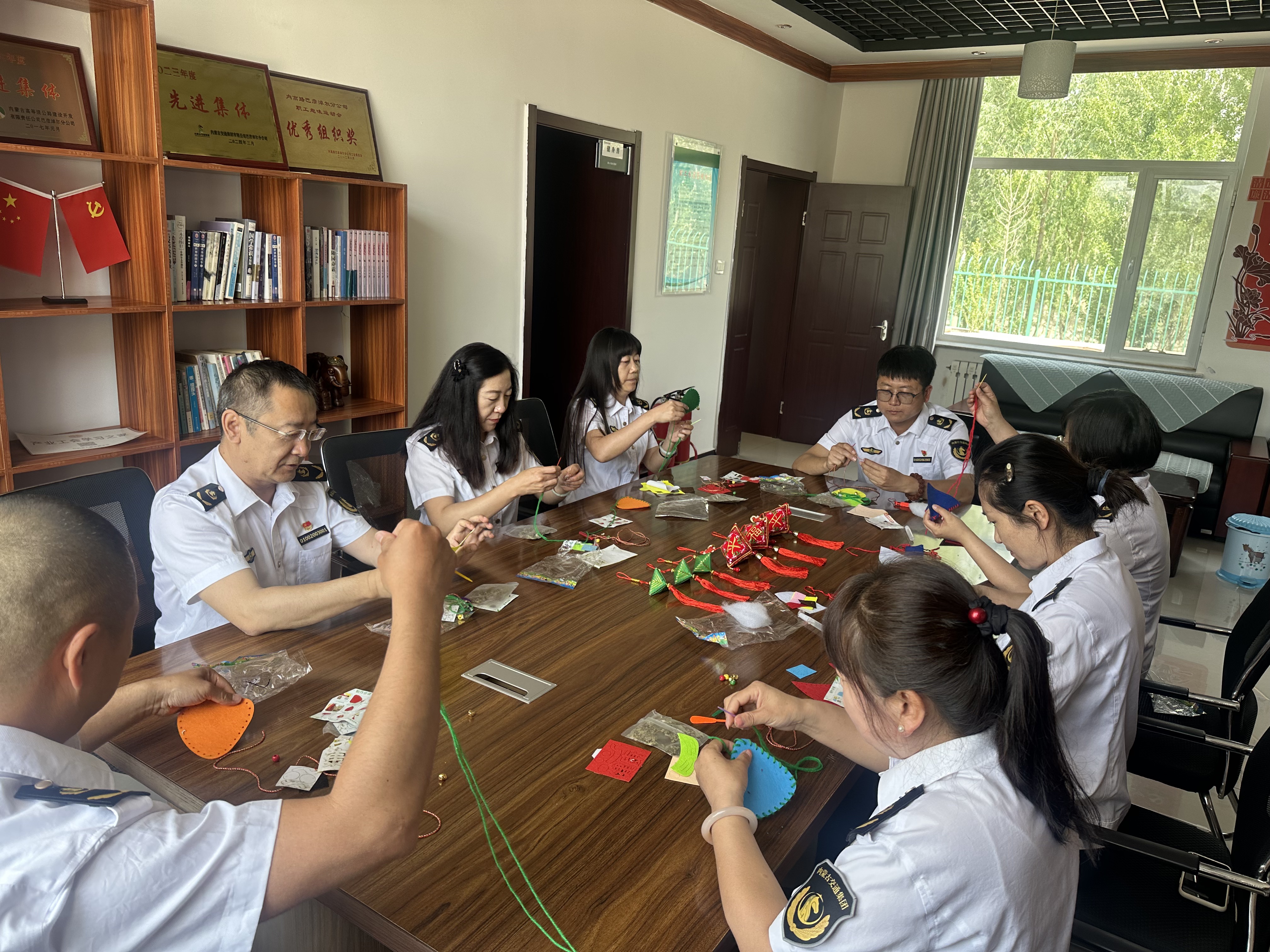 女人与公狍交酡女免费