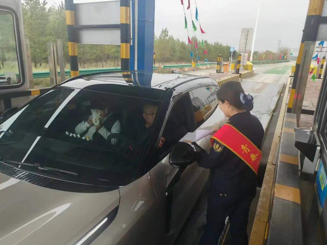 女人与公狍交酡女免费