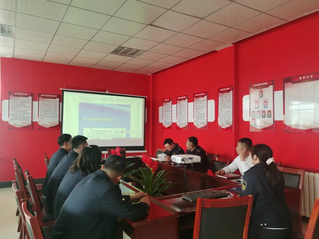 女人与公狍交酡女免费