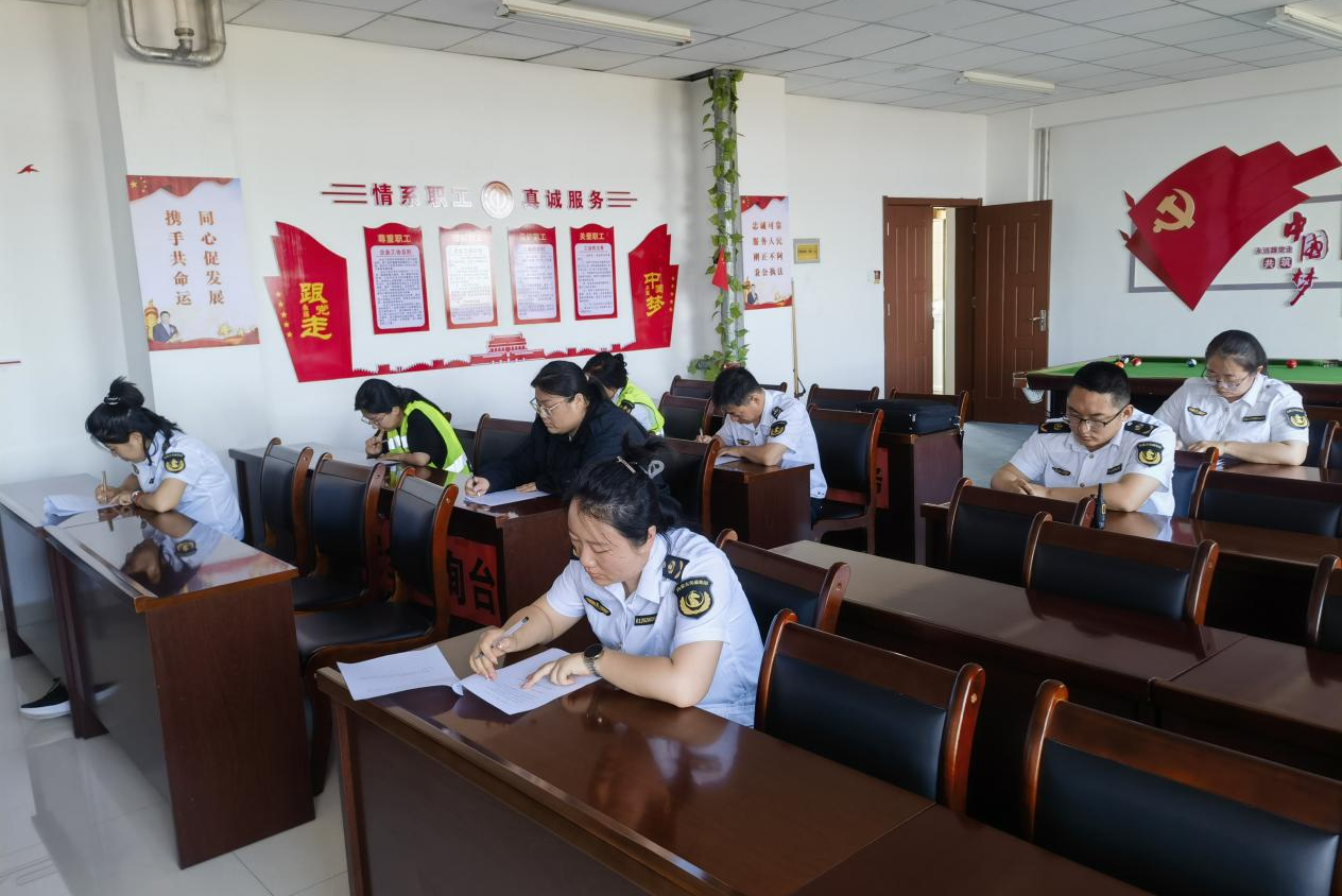 女人与公狍交酡女免费