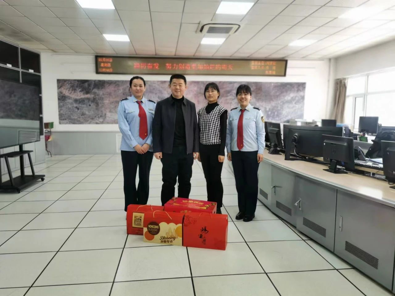 女人与公狍交酡女免费