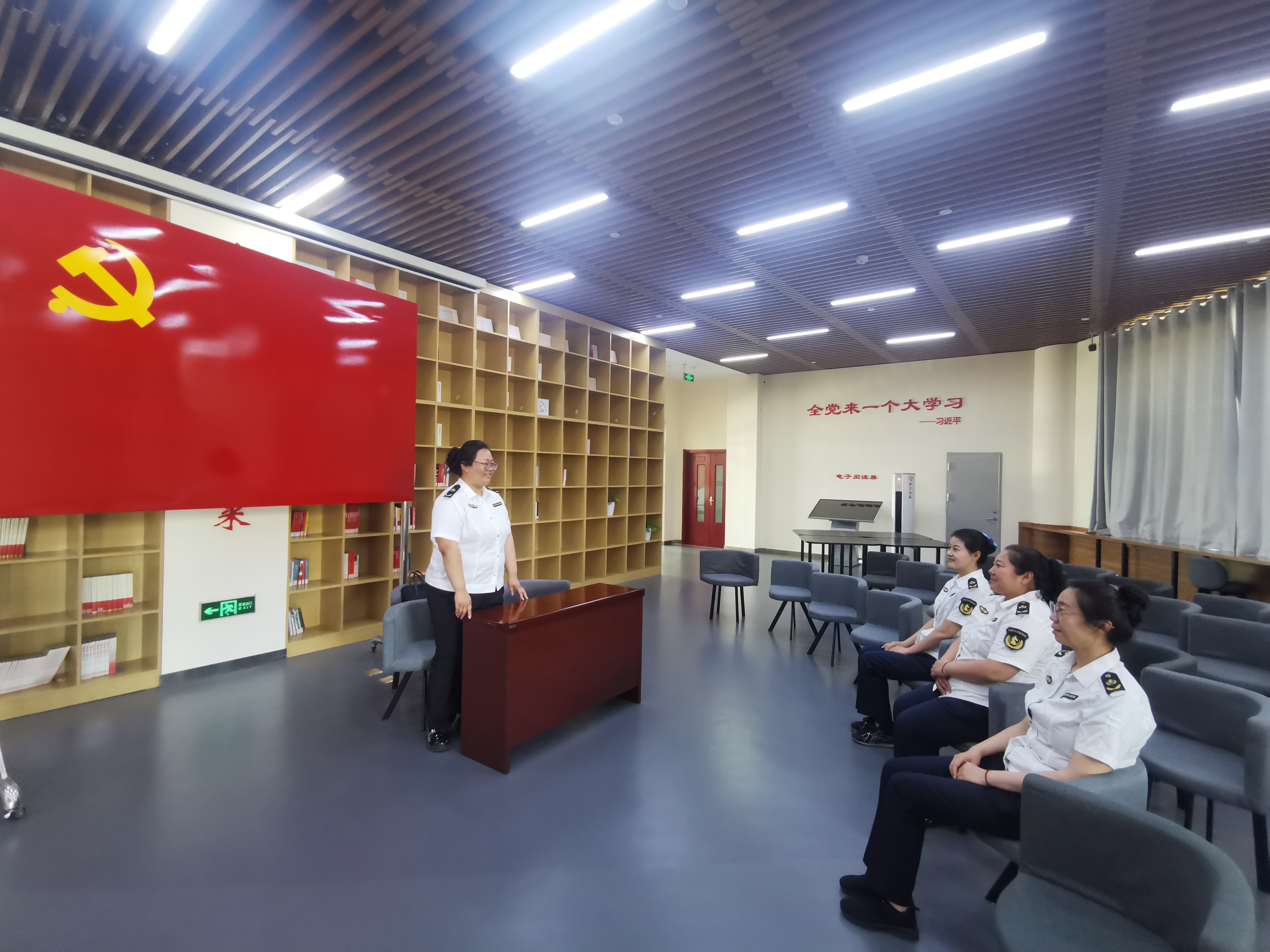 女人与公狍交酡女免费