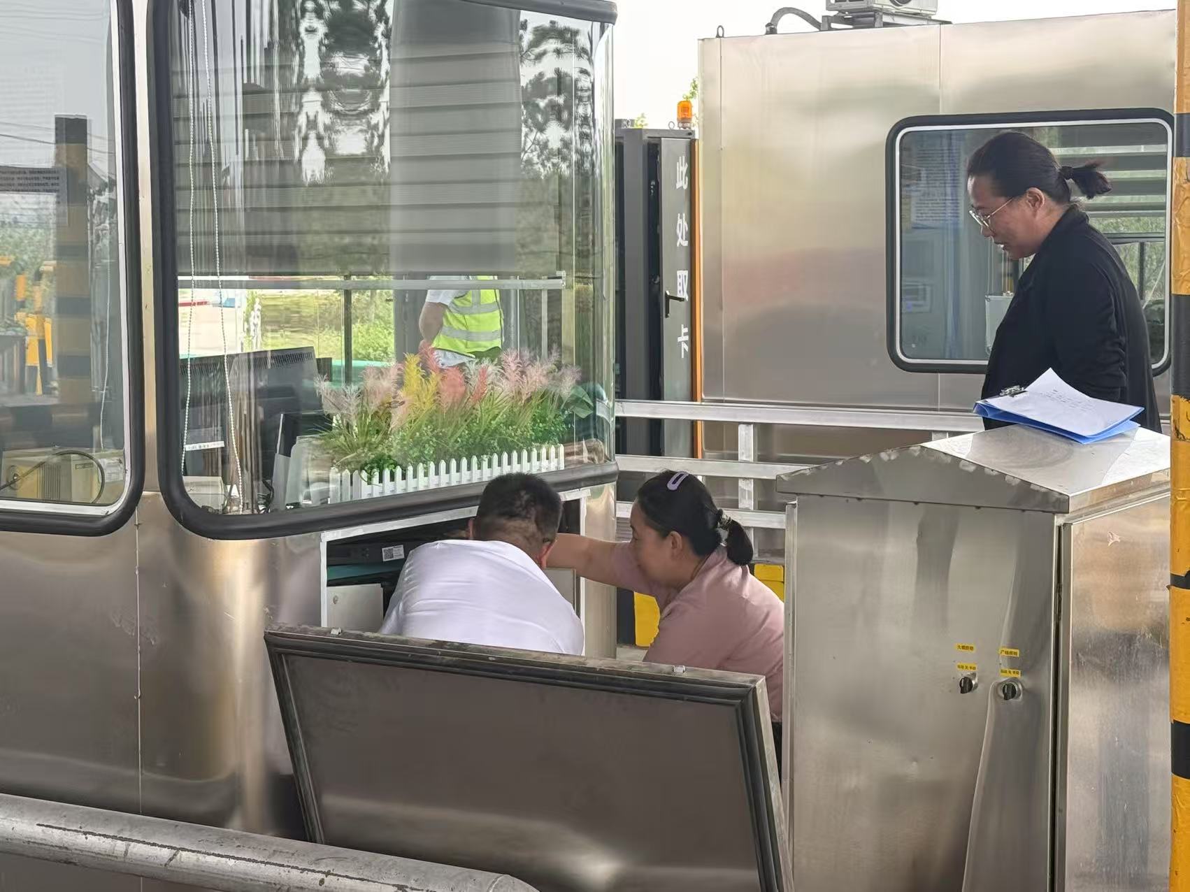 女人与公狍交酡女免费